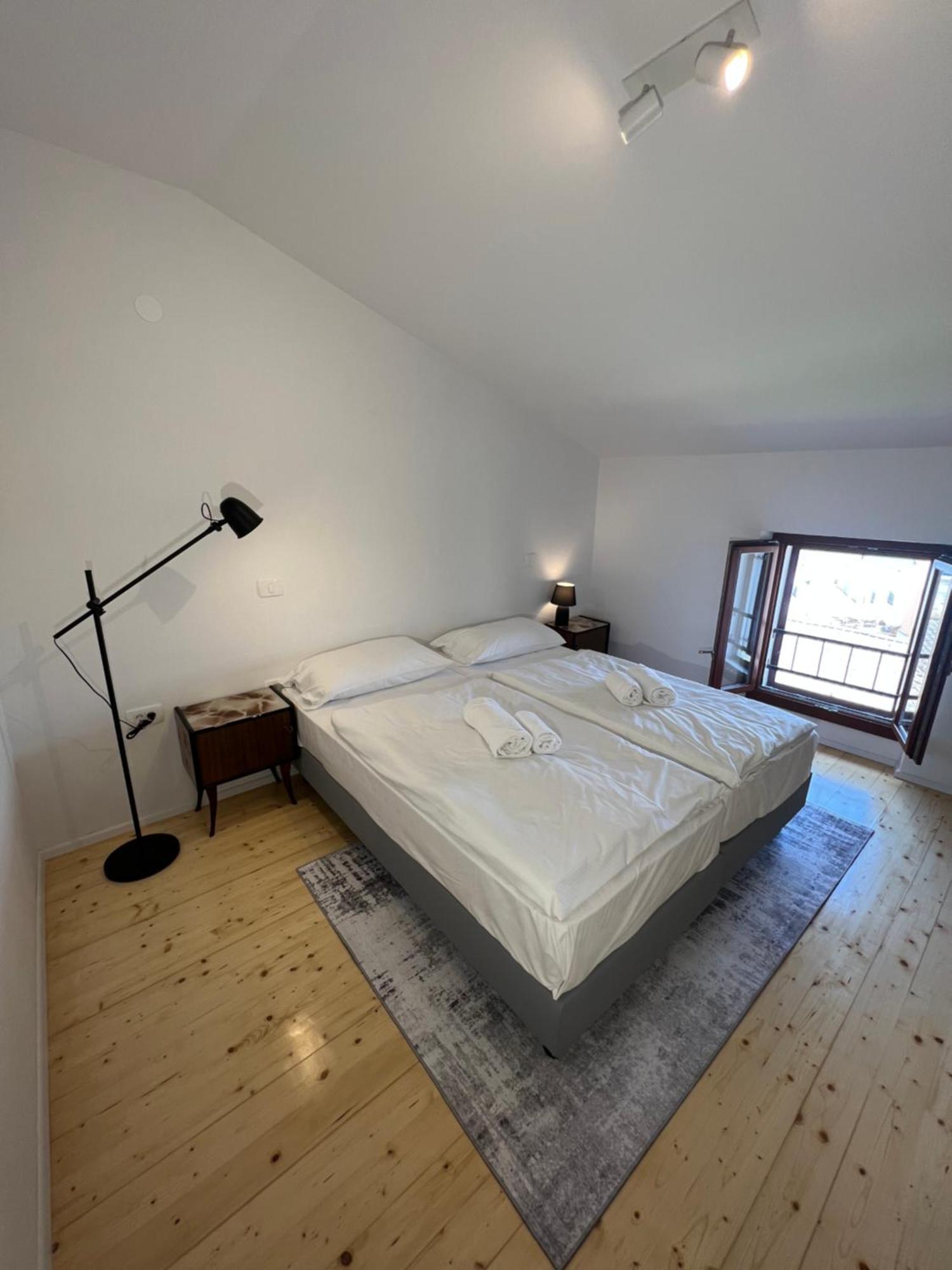 Libertas Apartments Koper Bilik gambar